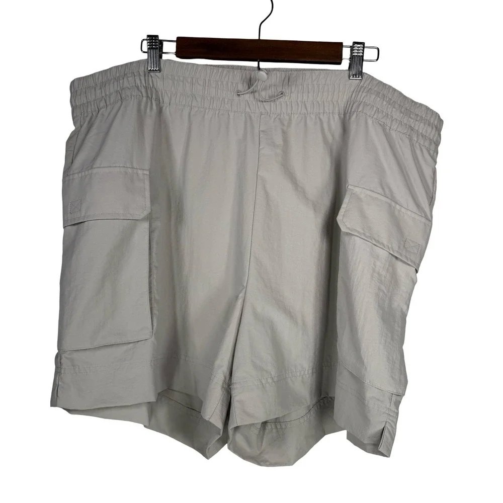 Old Navy Mens XXL Light Gray Nylon Cargo‎ Shorts Elastic Waist Bungee
